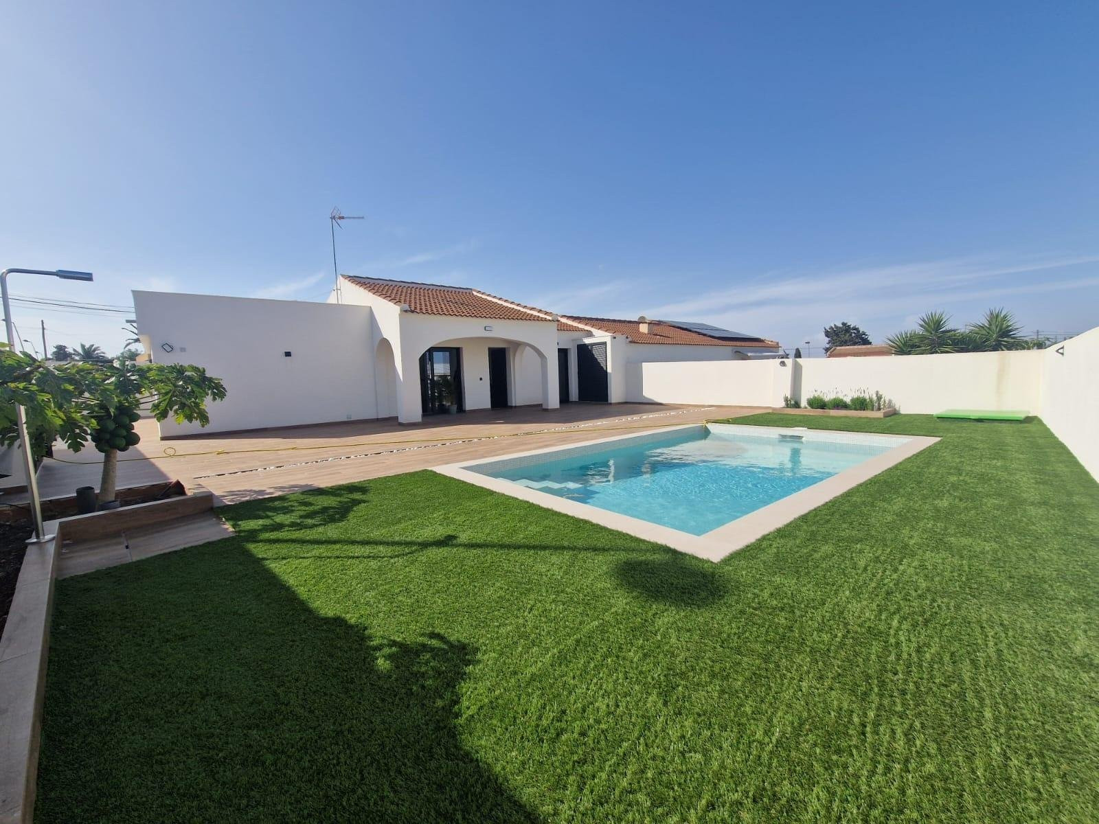 House in Urbanizacion los Balcones - view 1
