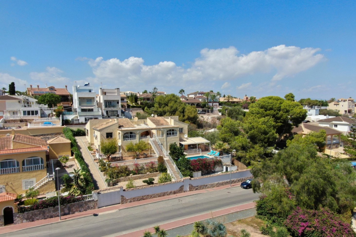 Villa in Alicante - view 1