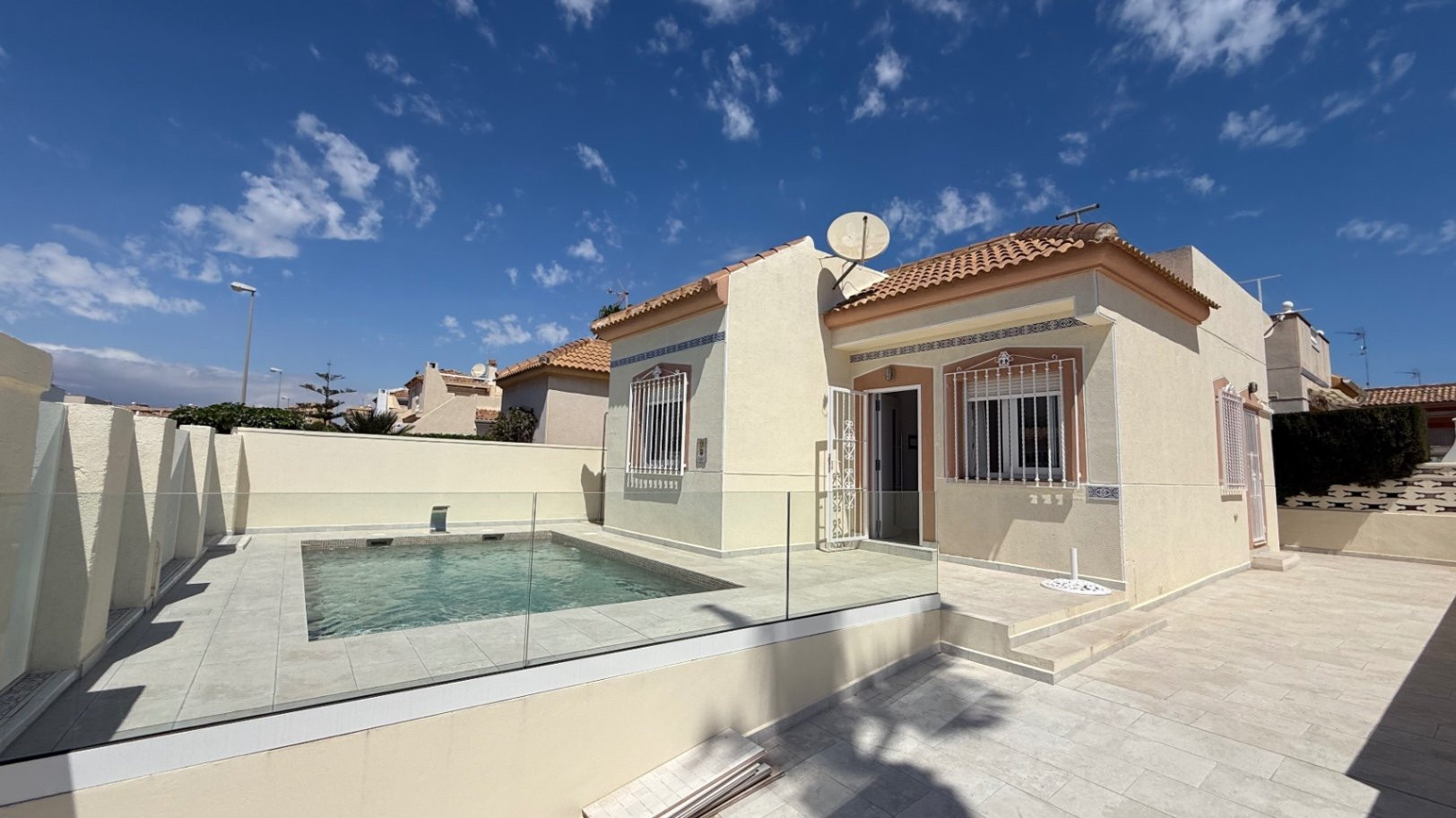 Villa in Torrevieja - view 1