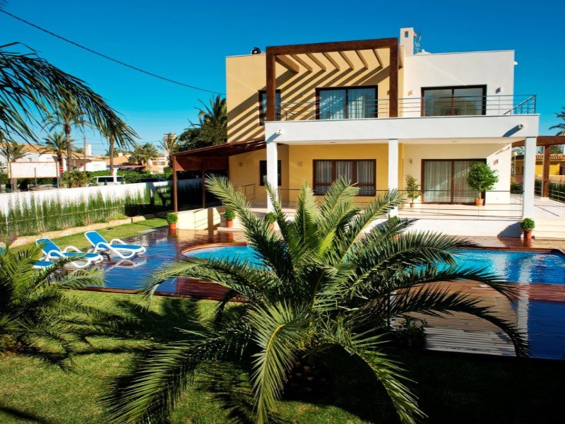 Villa in Urbanizacion los Balcones - view 1