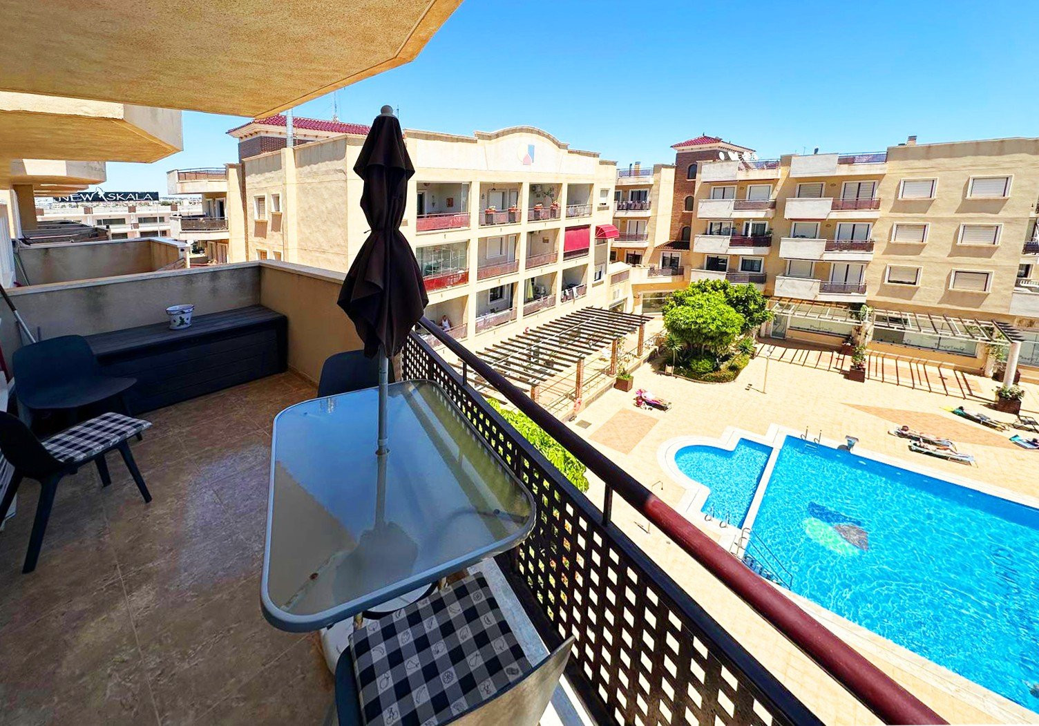 Apartment in Urbanizacion los Balcones - view 1