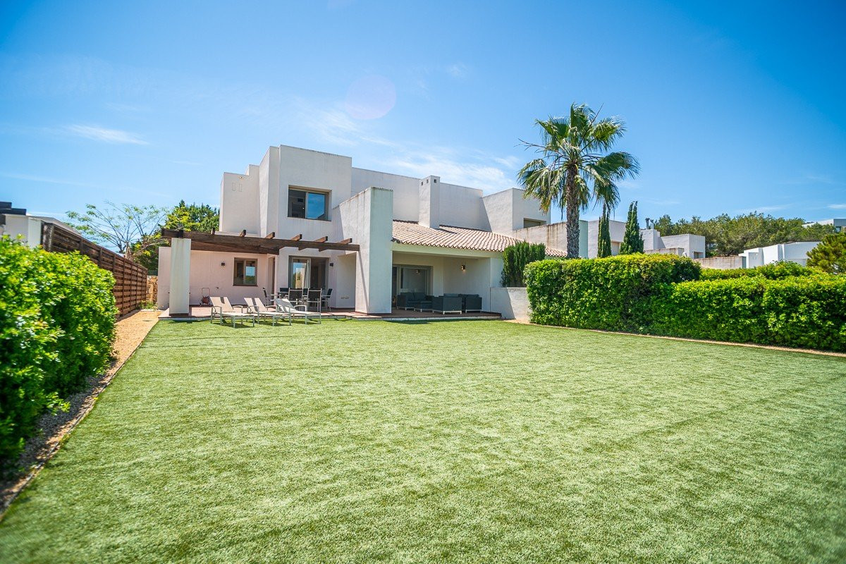Villa in Campoamor R-5 - view 1