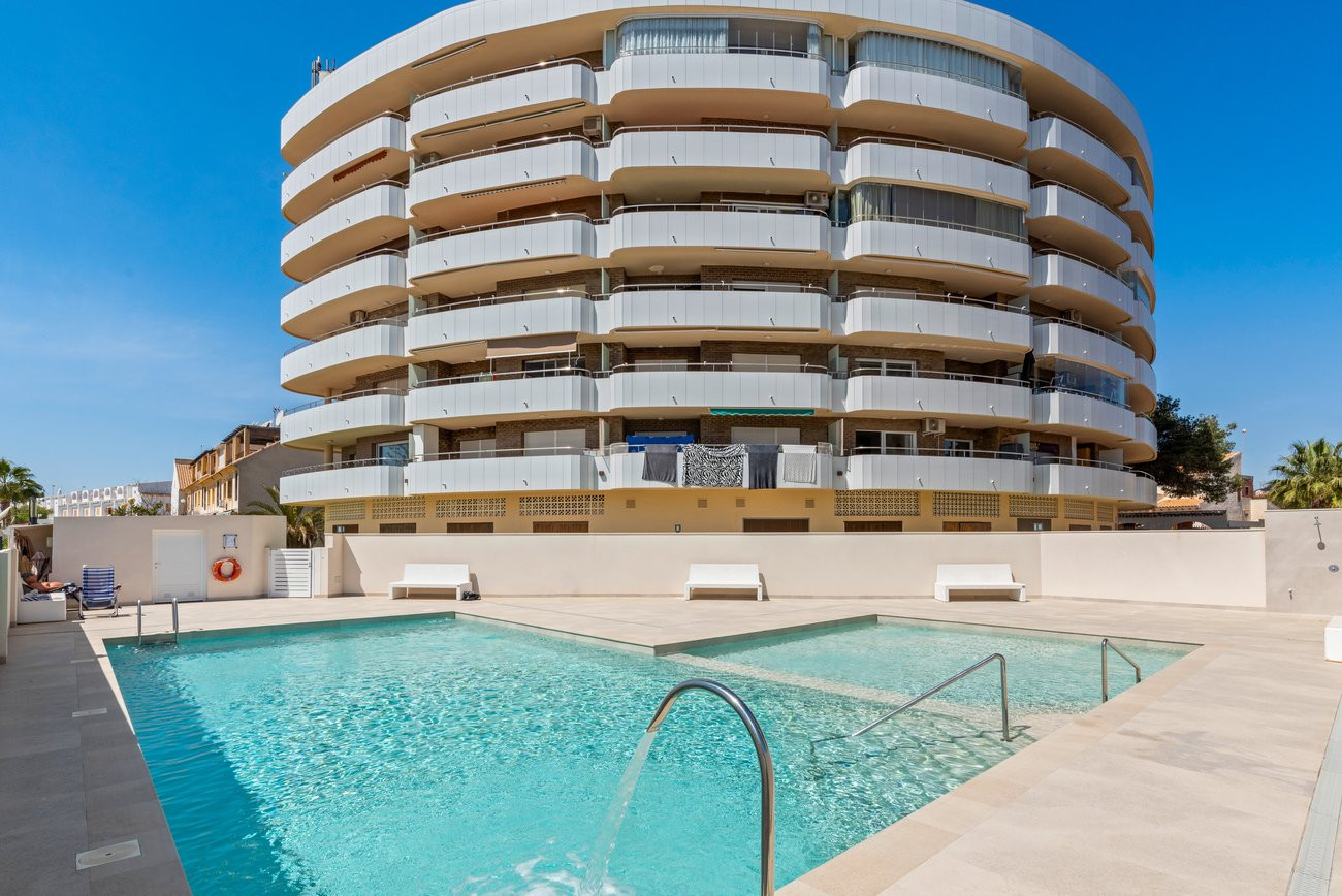 Apartment in Urbanizacion los Balcones - view 1