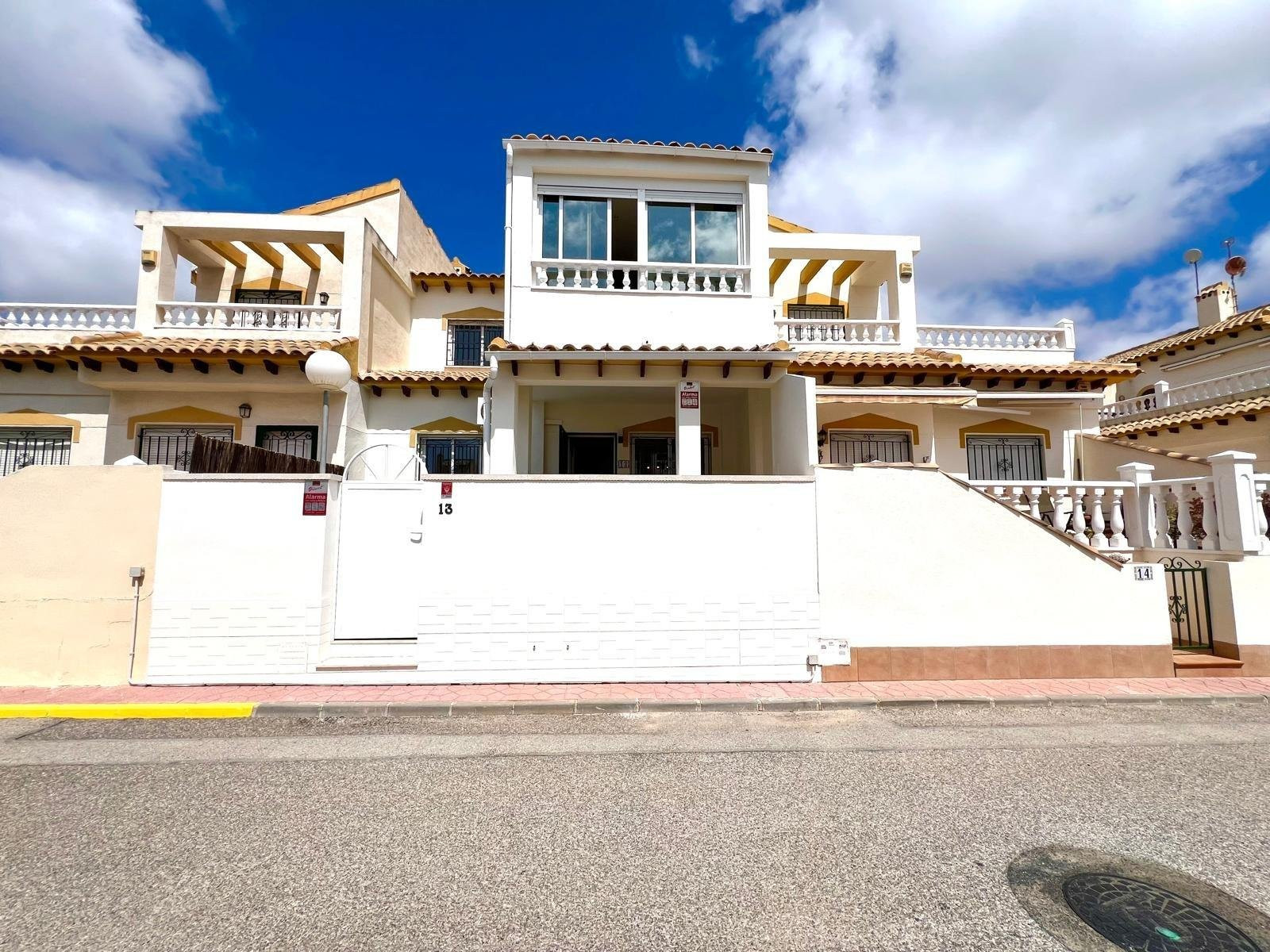 House in Urbanizacion los Balcones - view 1