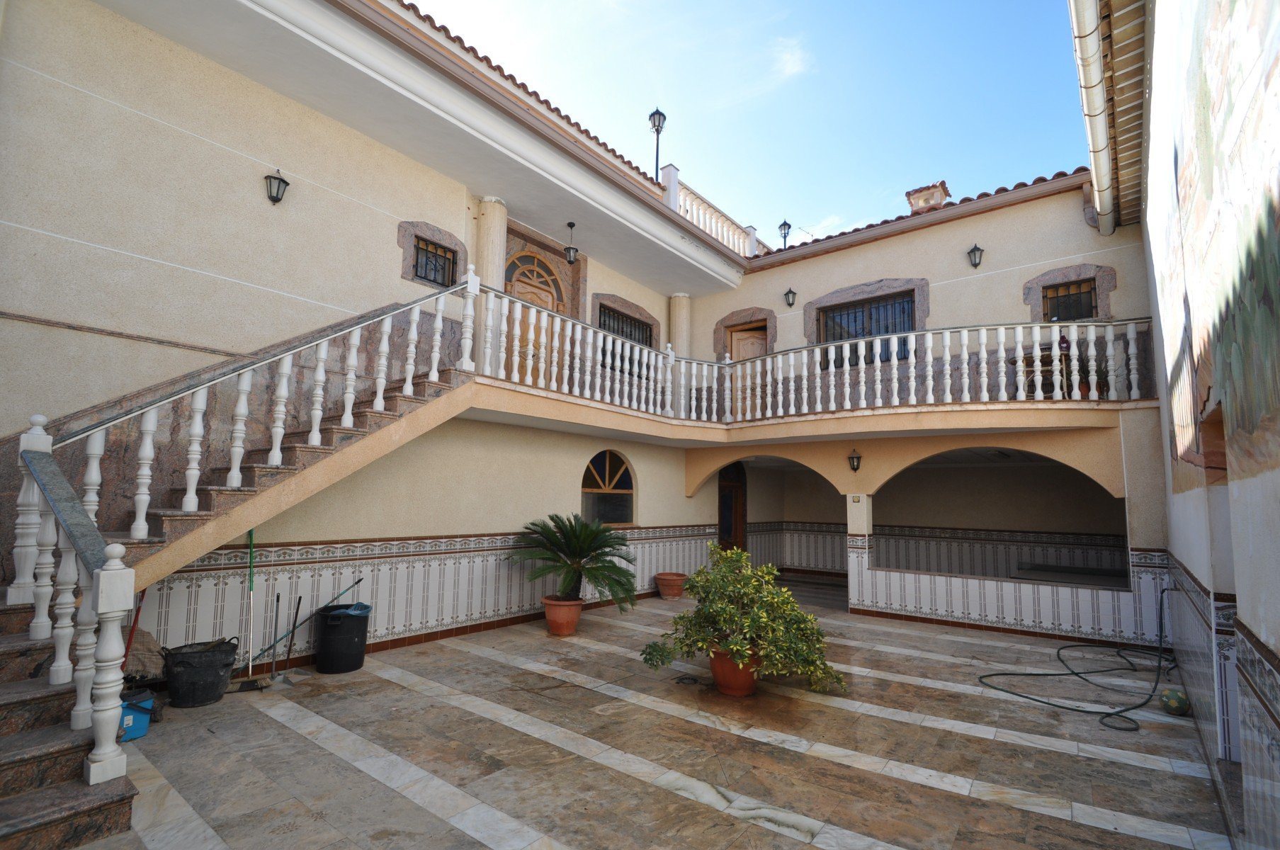 House in Alicante - view 1