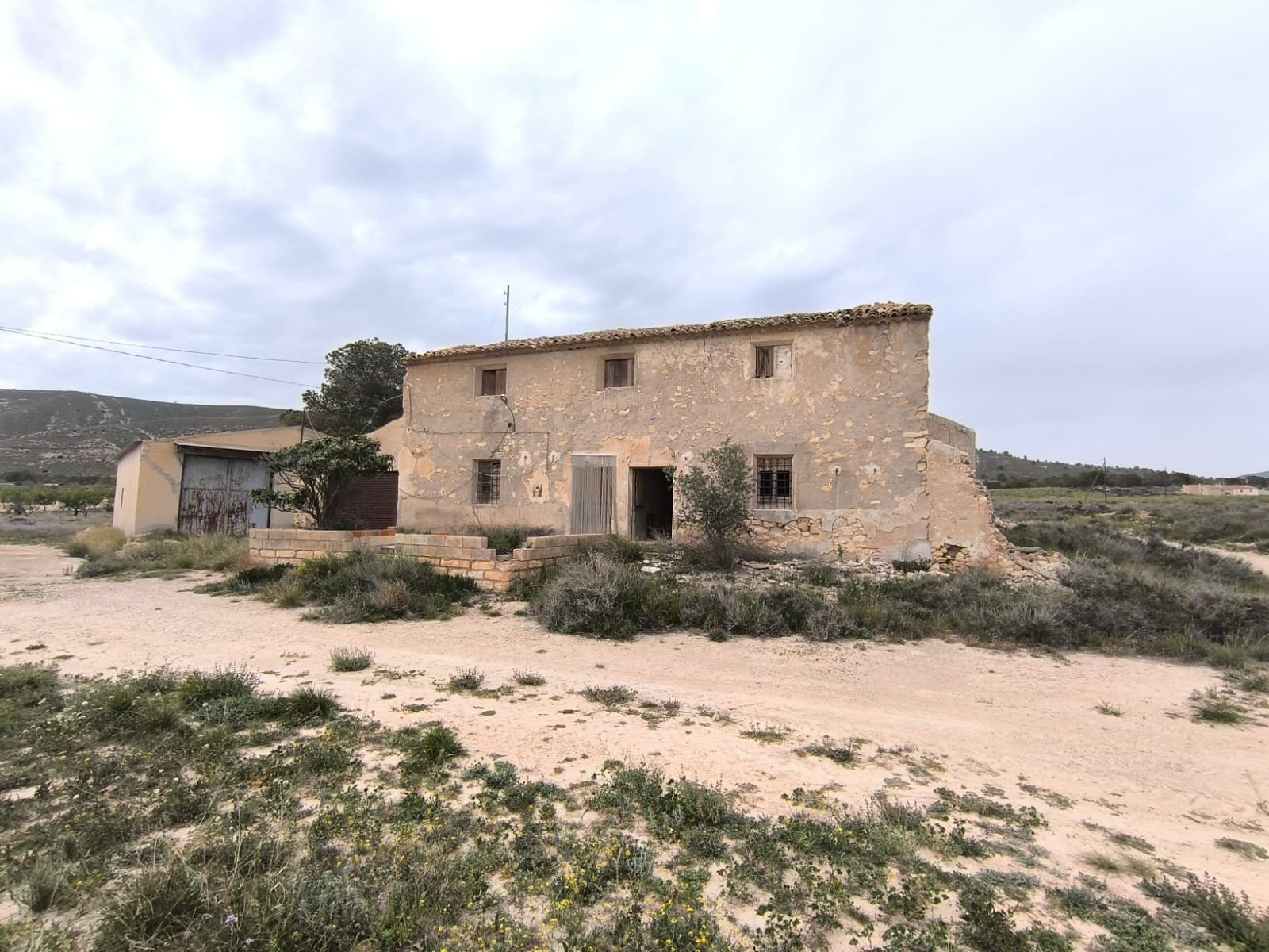 House in Las Encebras - view 1