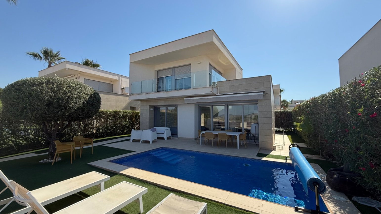 Villa in Los Montesinos - view 1
