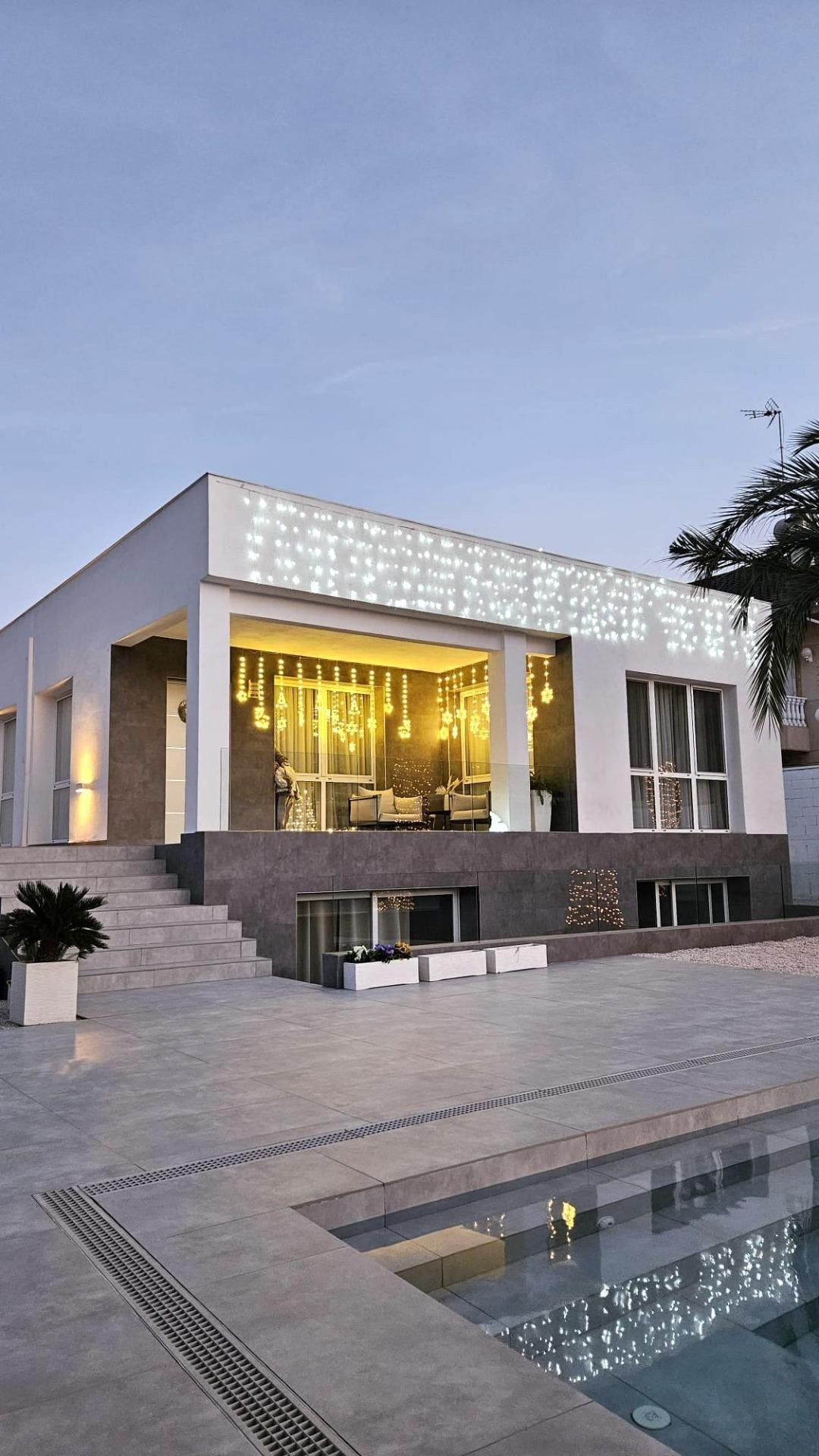 Villa in Urbanizacion los Balcones - view 1