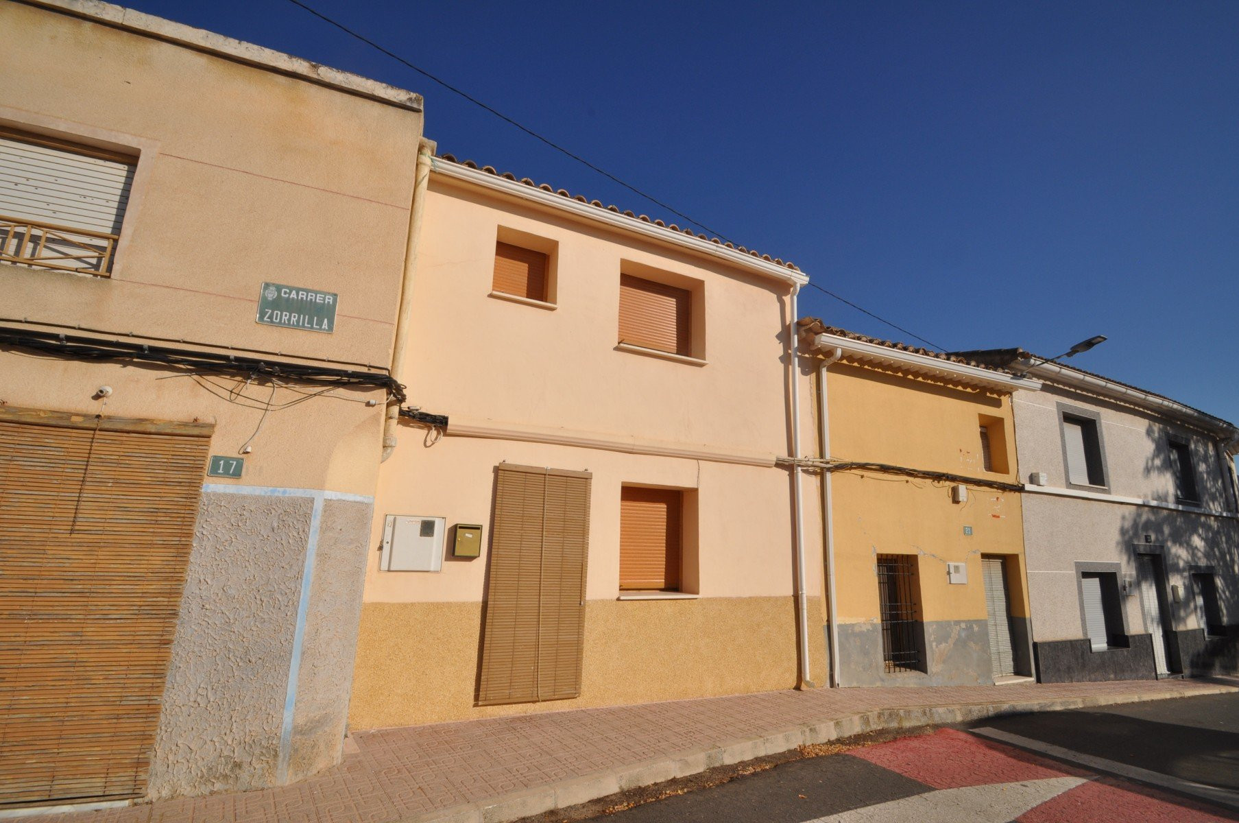 House in Alicante - view 1