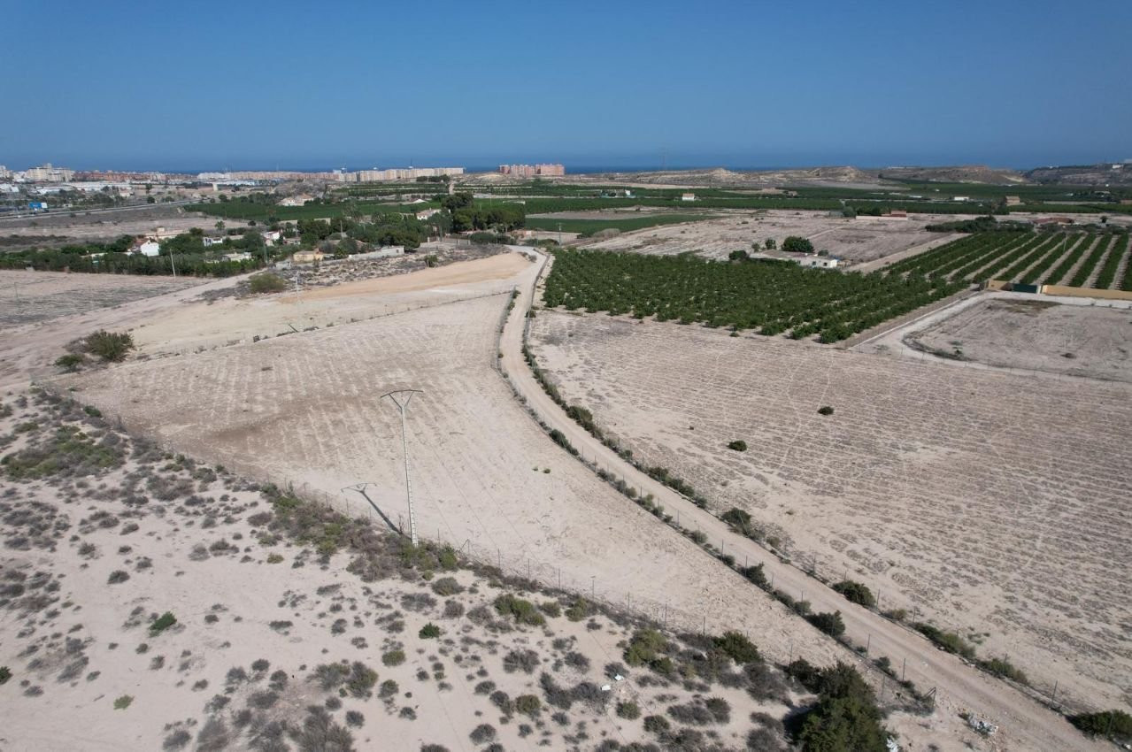 House in Alicante - view 1