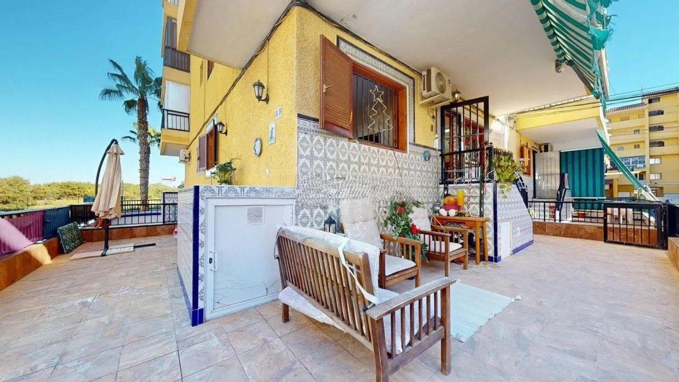 Apartment in Torrelamata - view 1