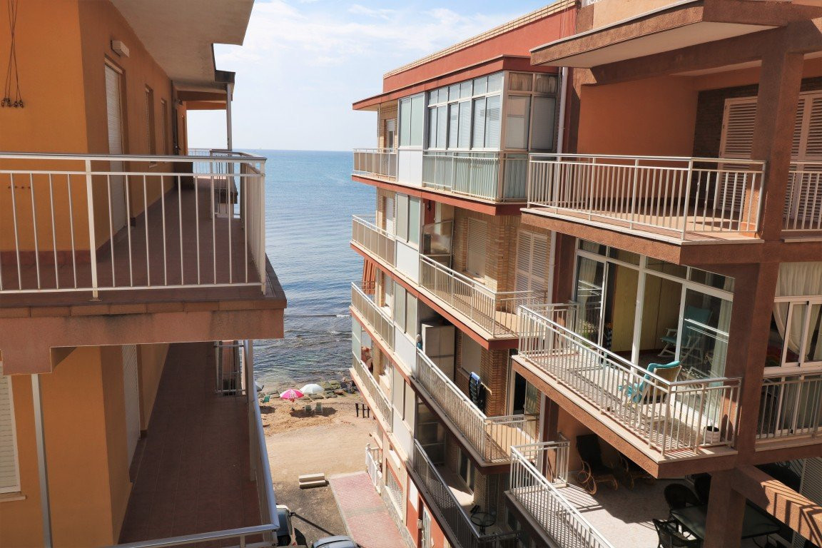 Apartment in Alicante - view 1