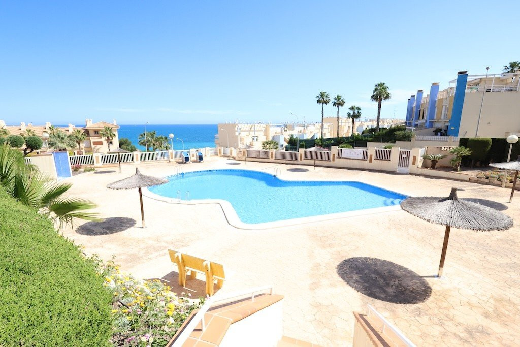 Apartment in Urbanizacion los Balcones - view 1