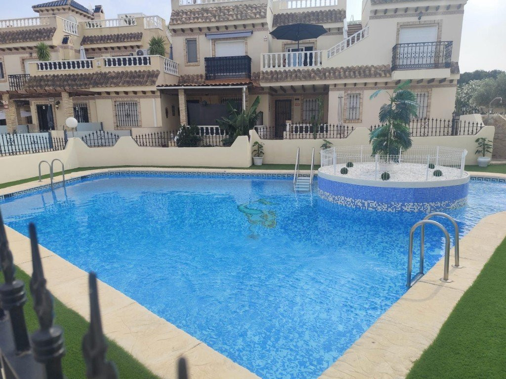 House in Urbanizacion los Balcones - view 1