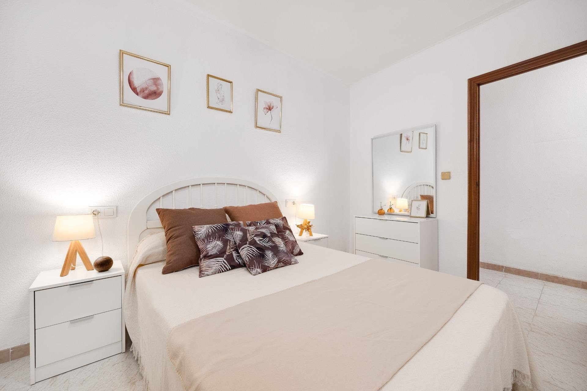 Apartment in Torrevieja - view 1