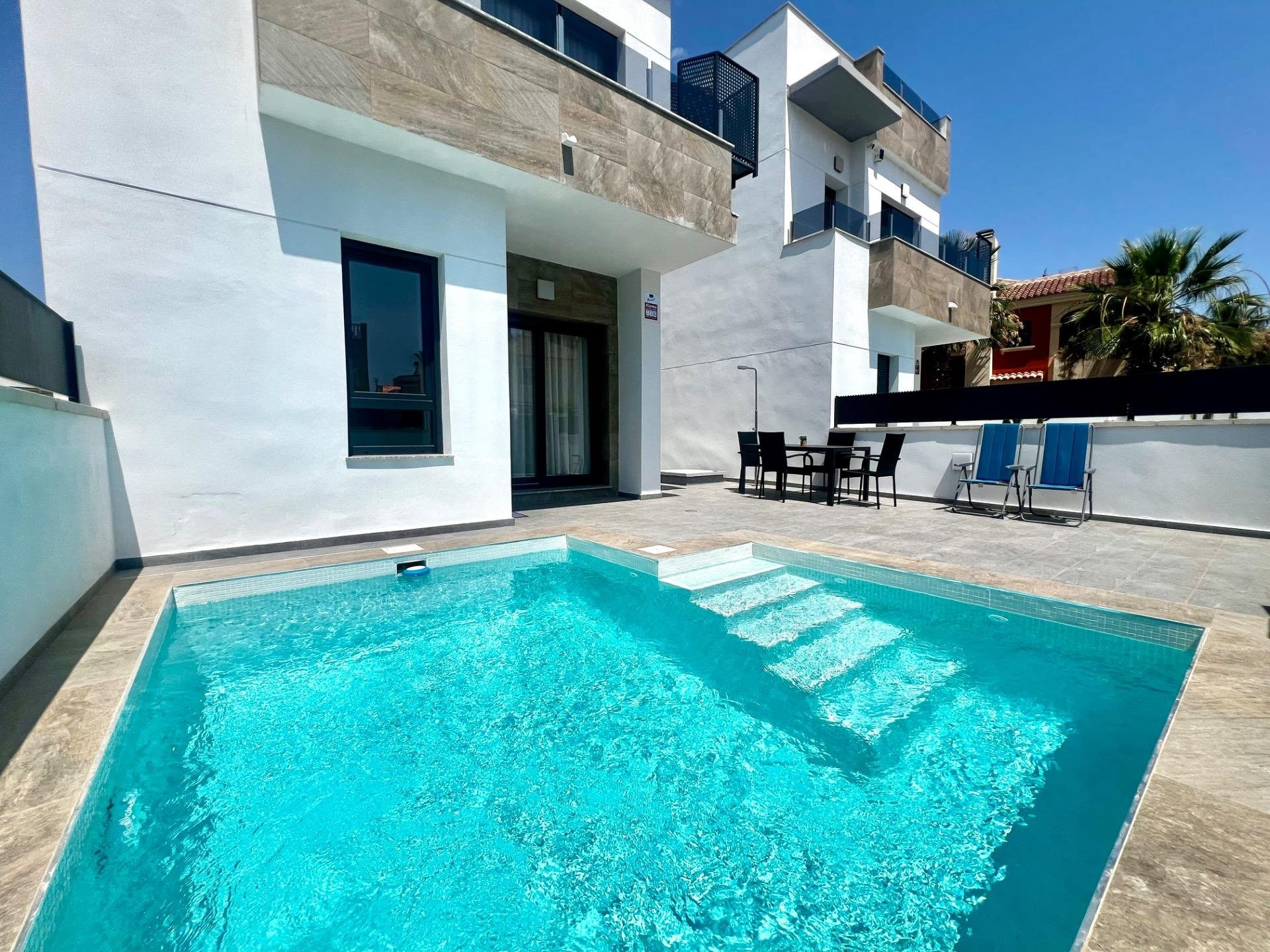 Villa in Torrevieja - view 1