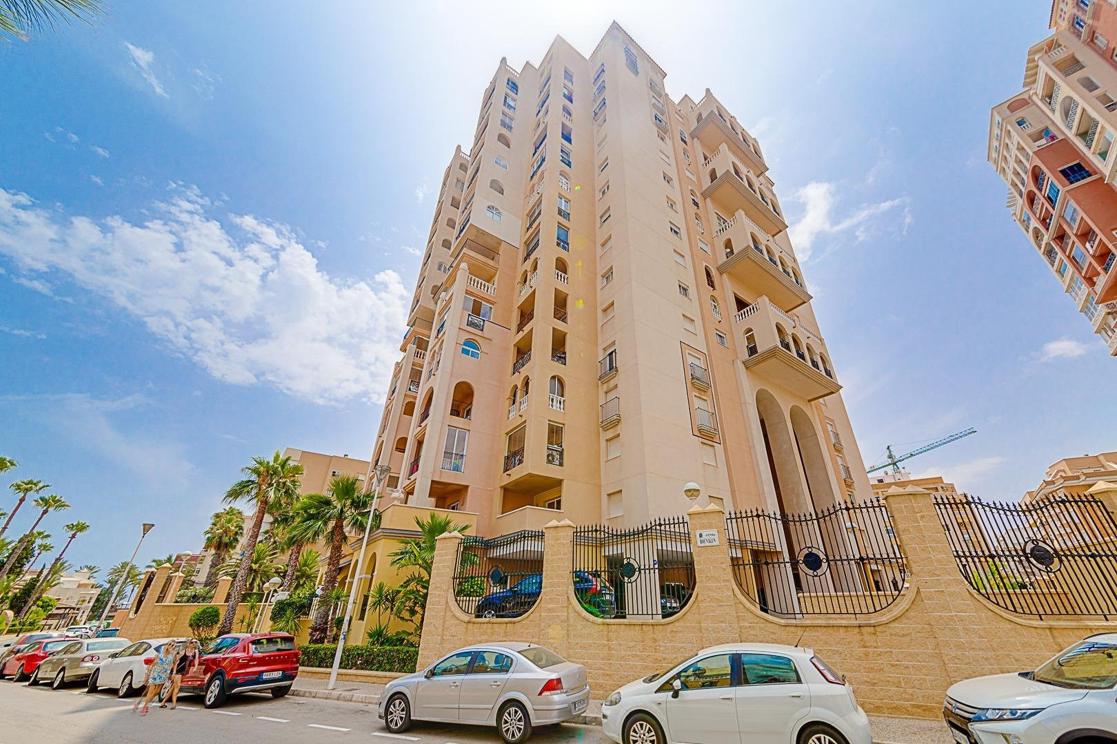 Apartment in Alicante - view 1