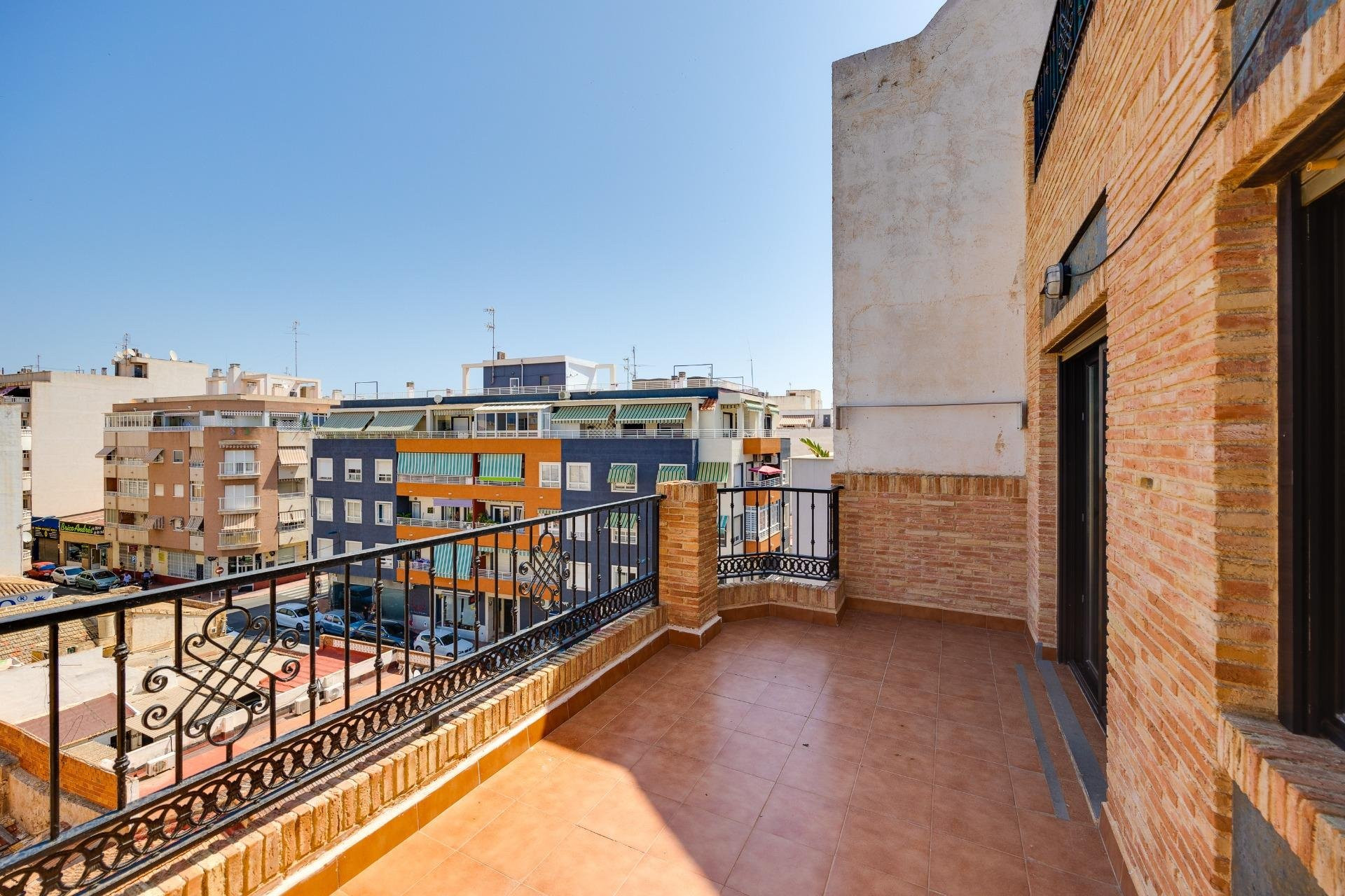 Apartment in Torrevieja - view 1