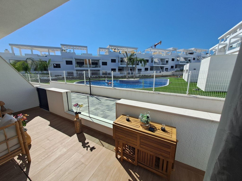 Apartment in Alicante - view 1