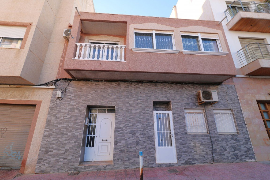 Apartment in Torrevieja - view 1