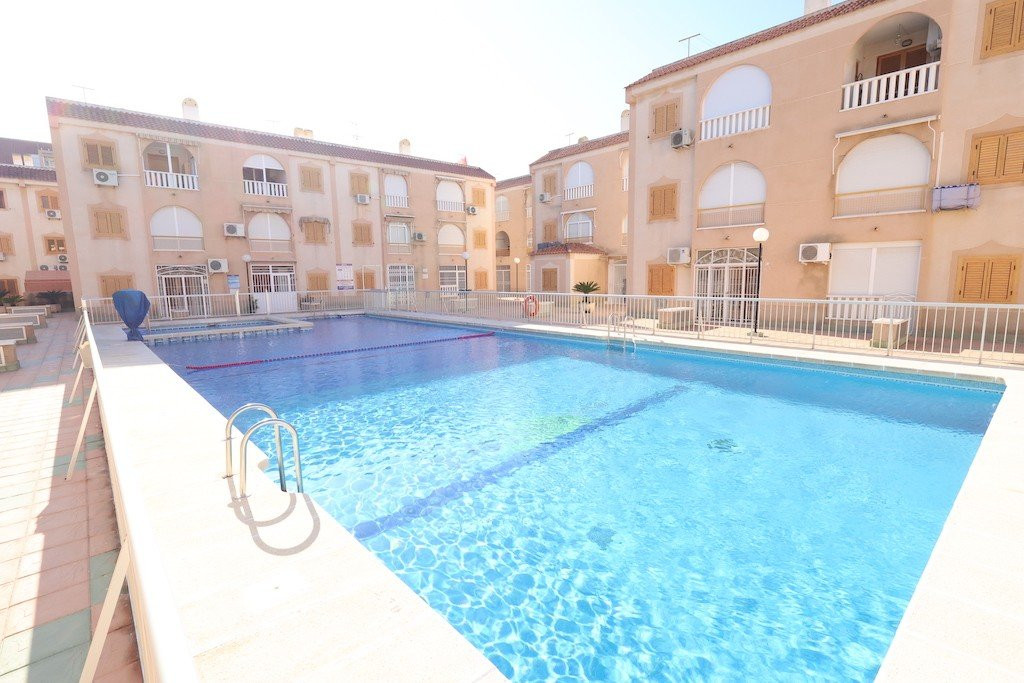 Apartment in Alicante - view 1