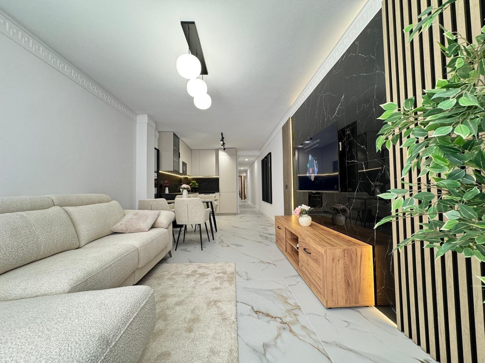 Apartment in Alicante - view 1