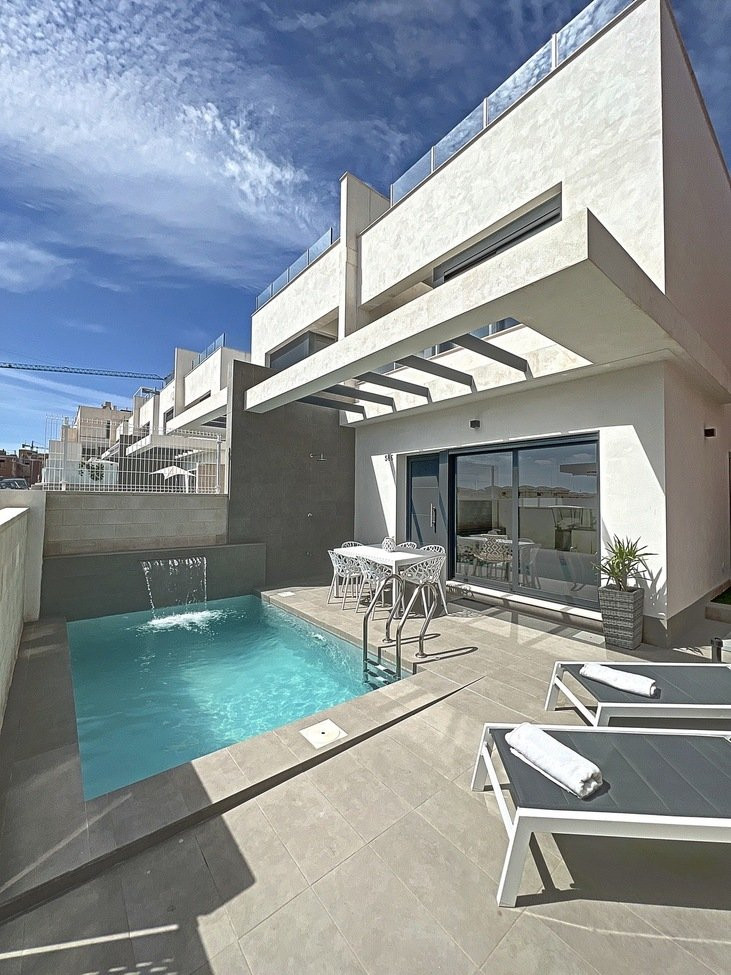 House in Urbanizacion los Balcones - view 1