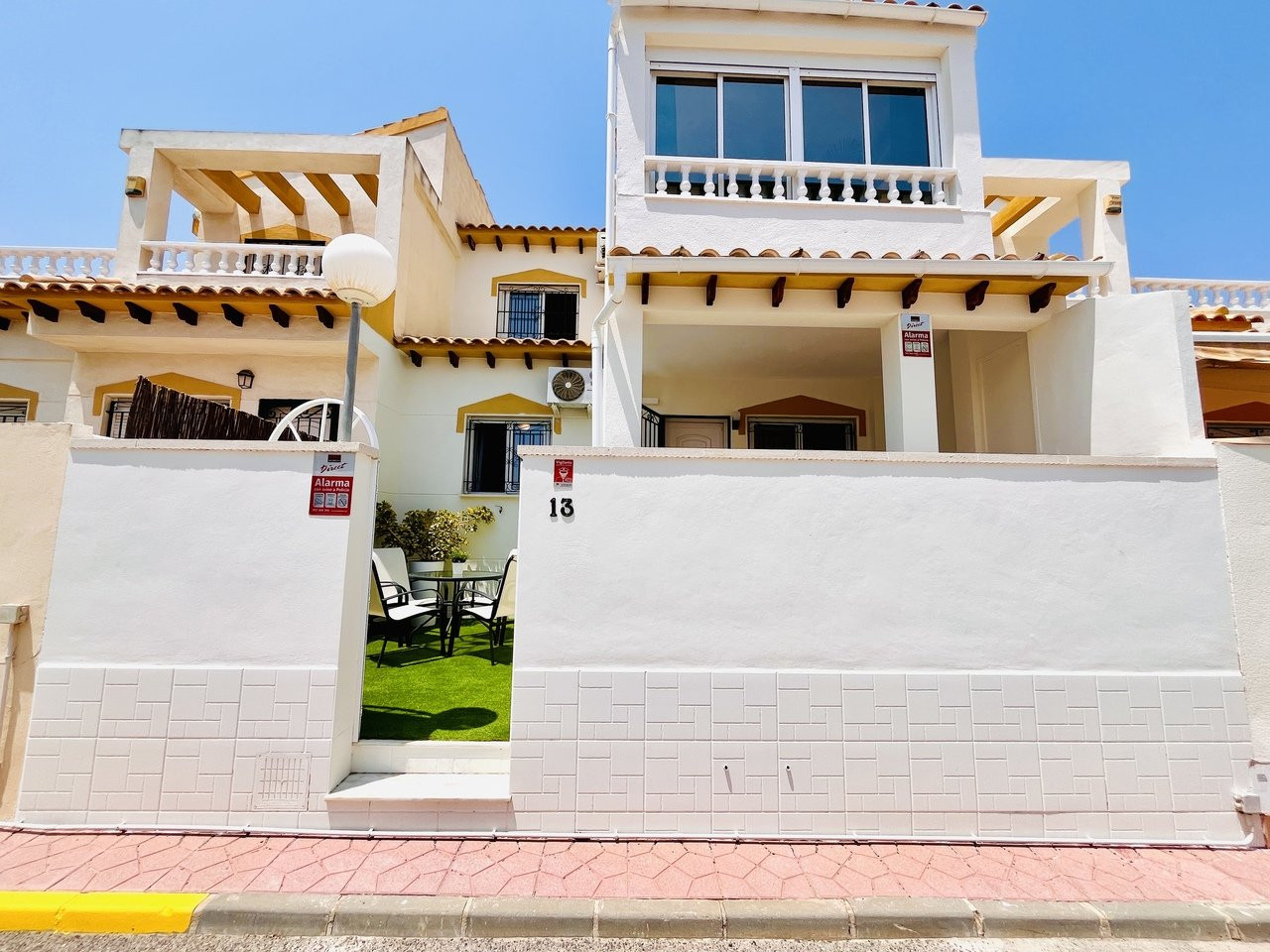 House in Urbanizacion los Balcones - view 1