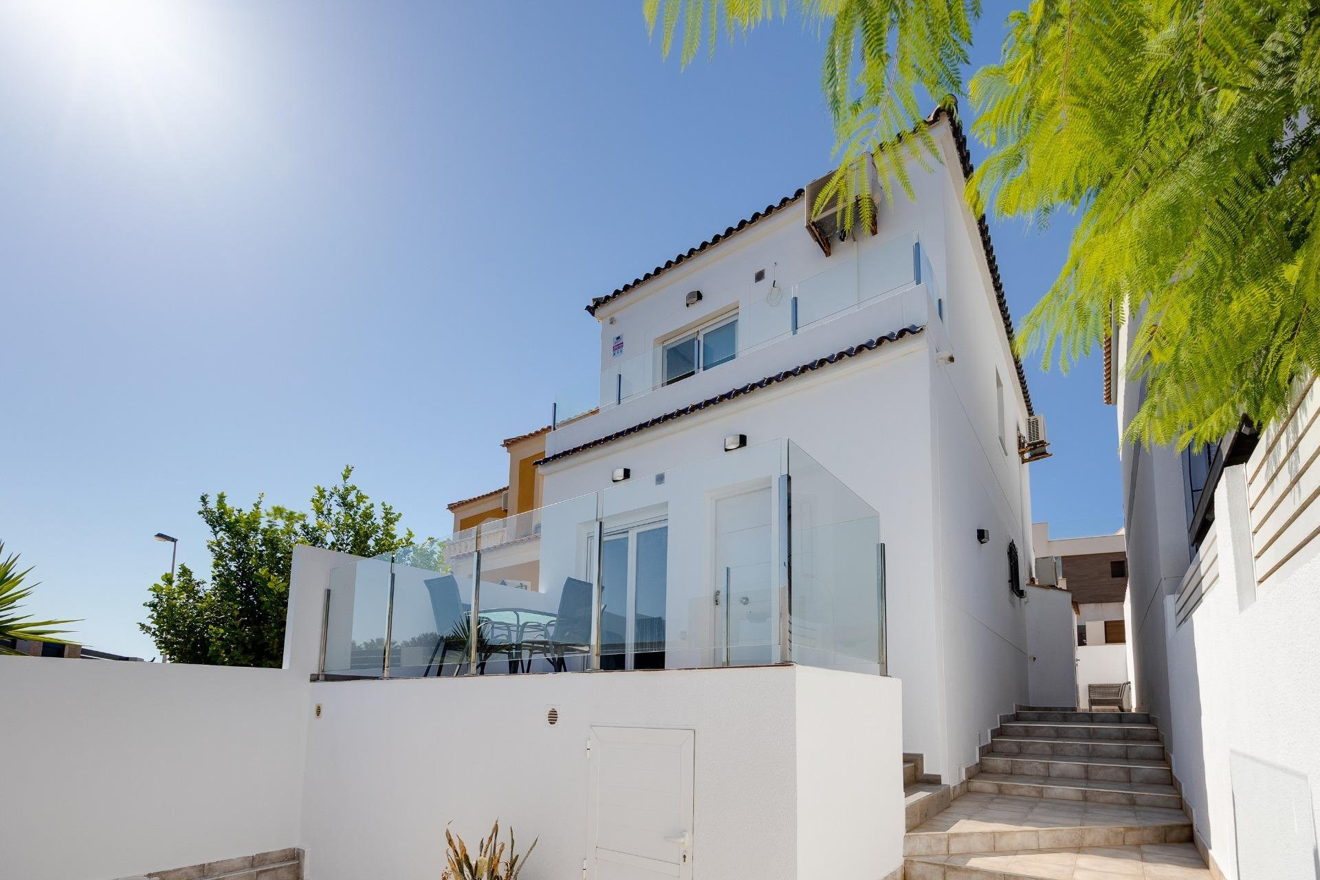 Villa in Torrevieja - view 1