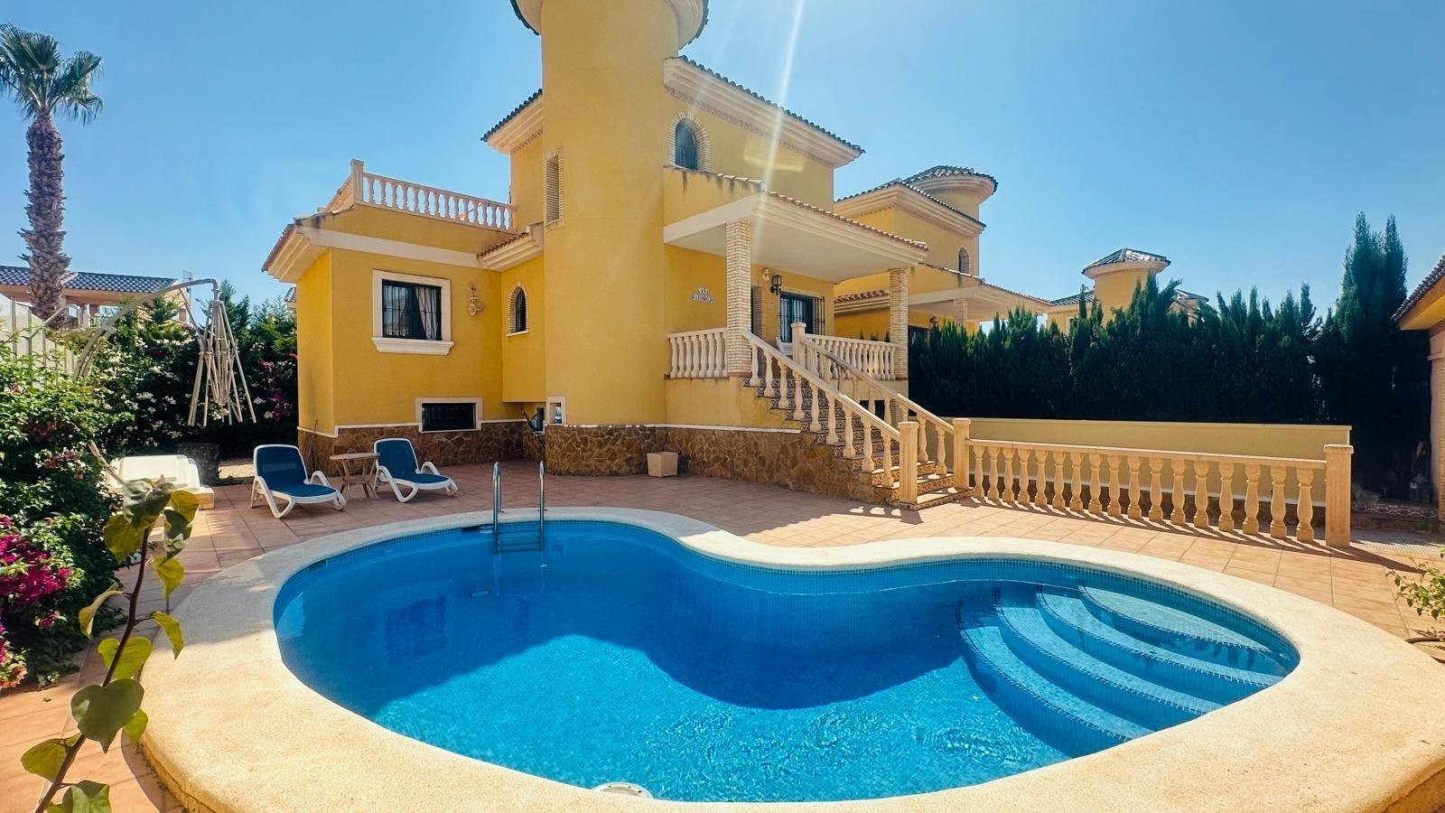 Villa in Urbanizacion los Balcones - view 1