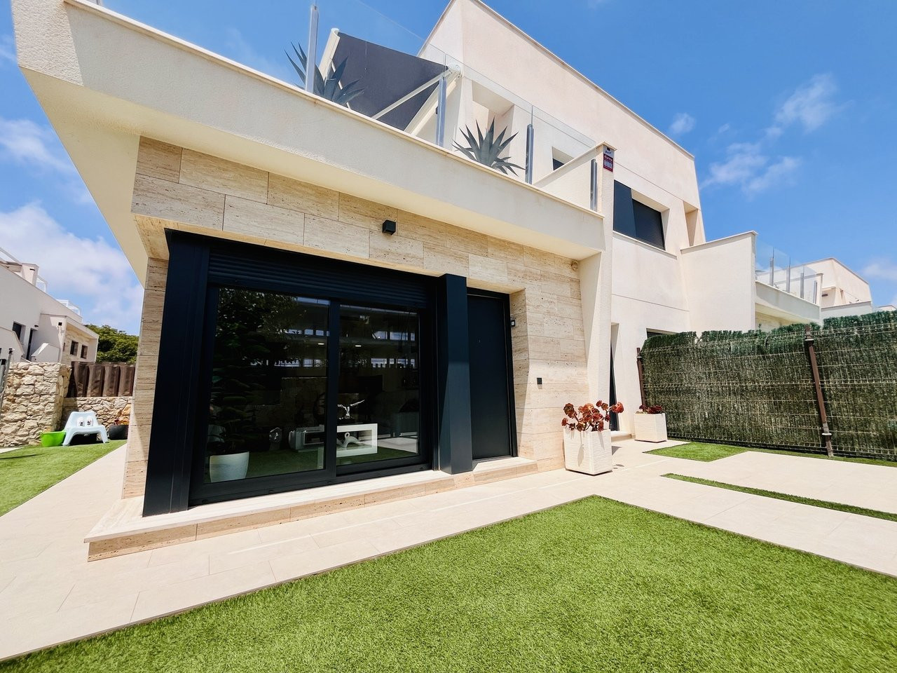 Villa in Torre de la Horadada - view 1