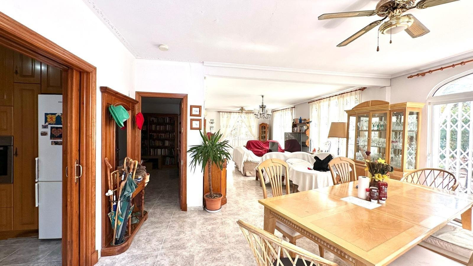 Villa in Torrevieja - view 1