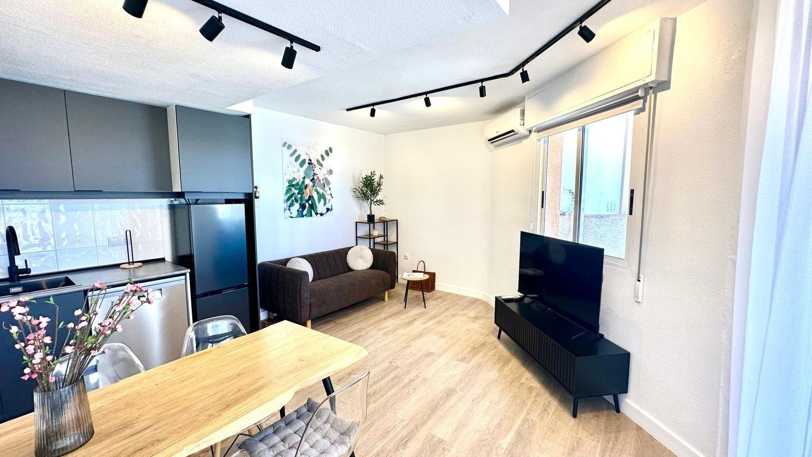 Apartment in Alicante - view 1