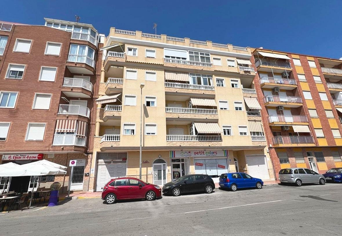 Apartment in Guardamar del Segura - view 1