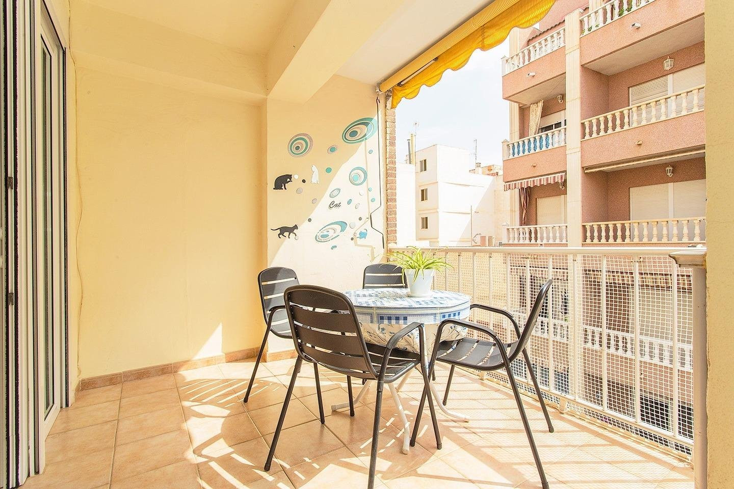 Apartment in Alicante - view 1