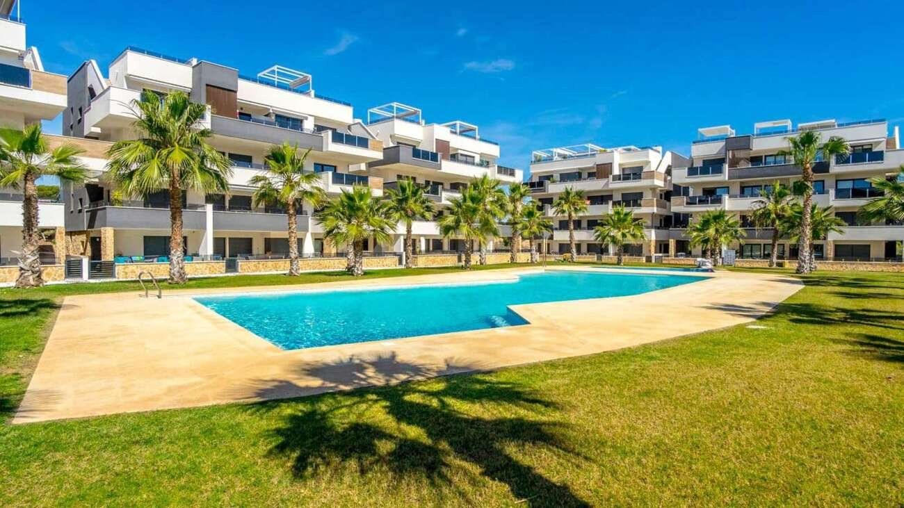 Apartment in Alicante - view 1