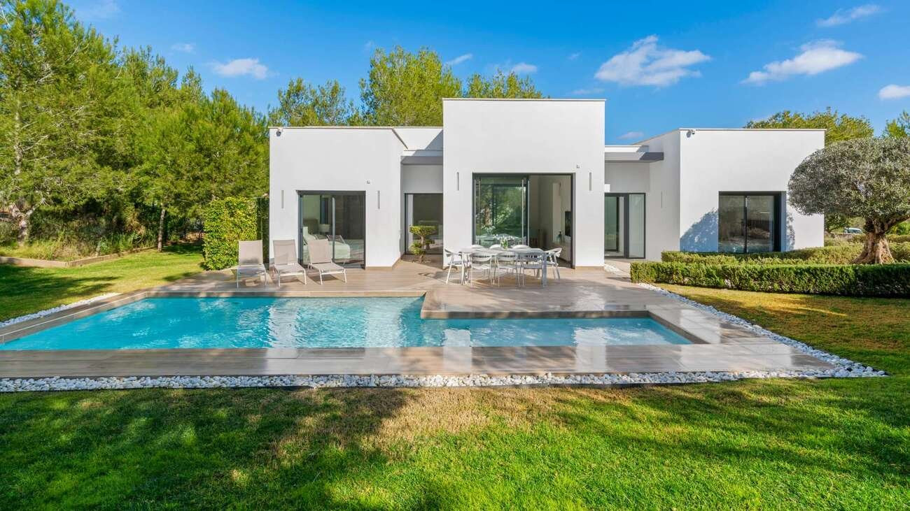 Villa in Urbanizacion los Balcones - view 1
