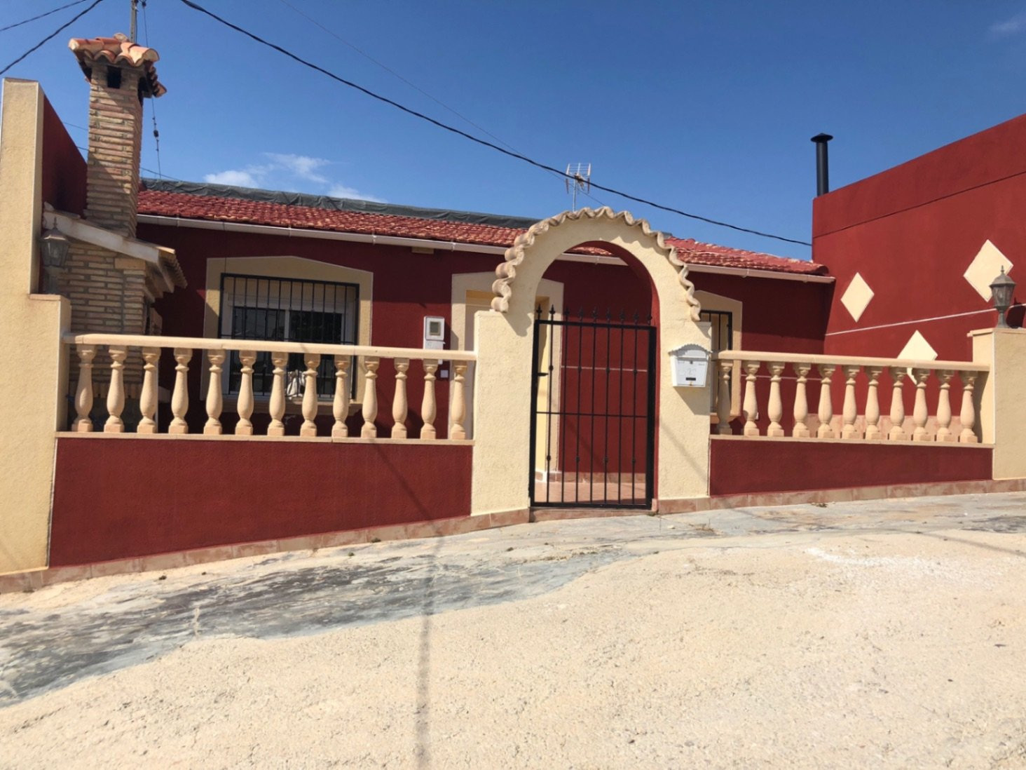 House in San Miguel de Salinas - view 1