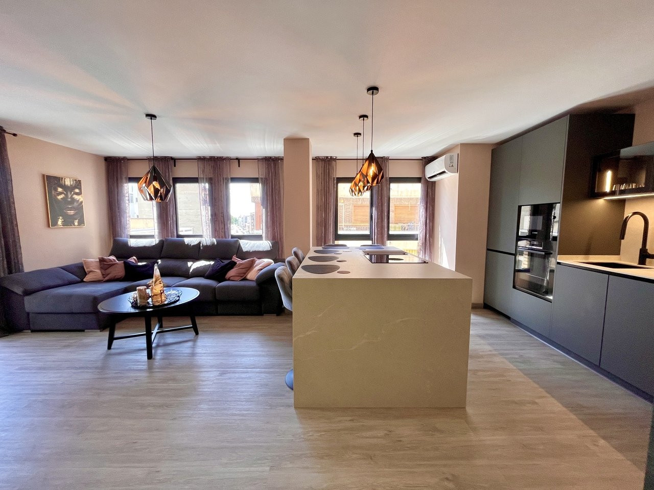 Apartment in Alicante - view 1
