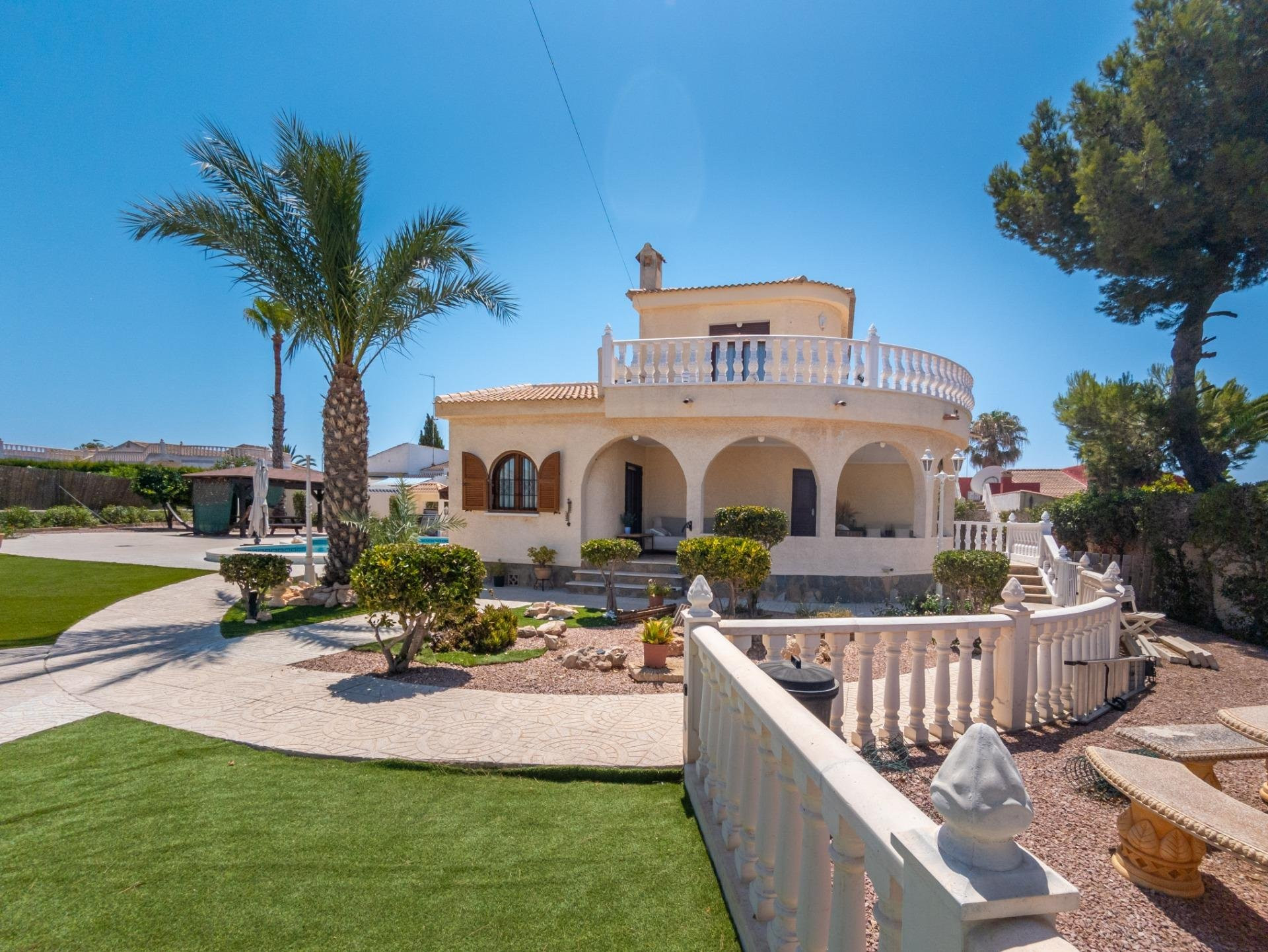 Villa in El Chaparral - view 1
