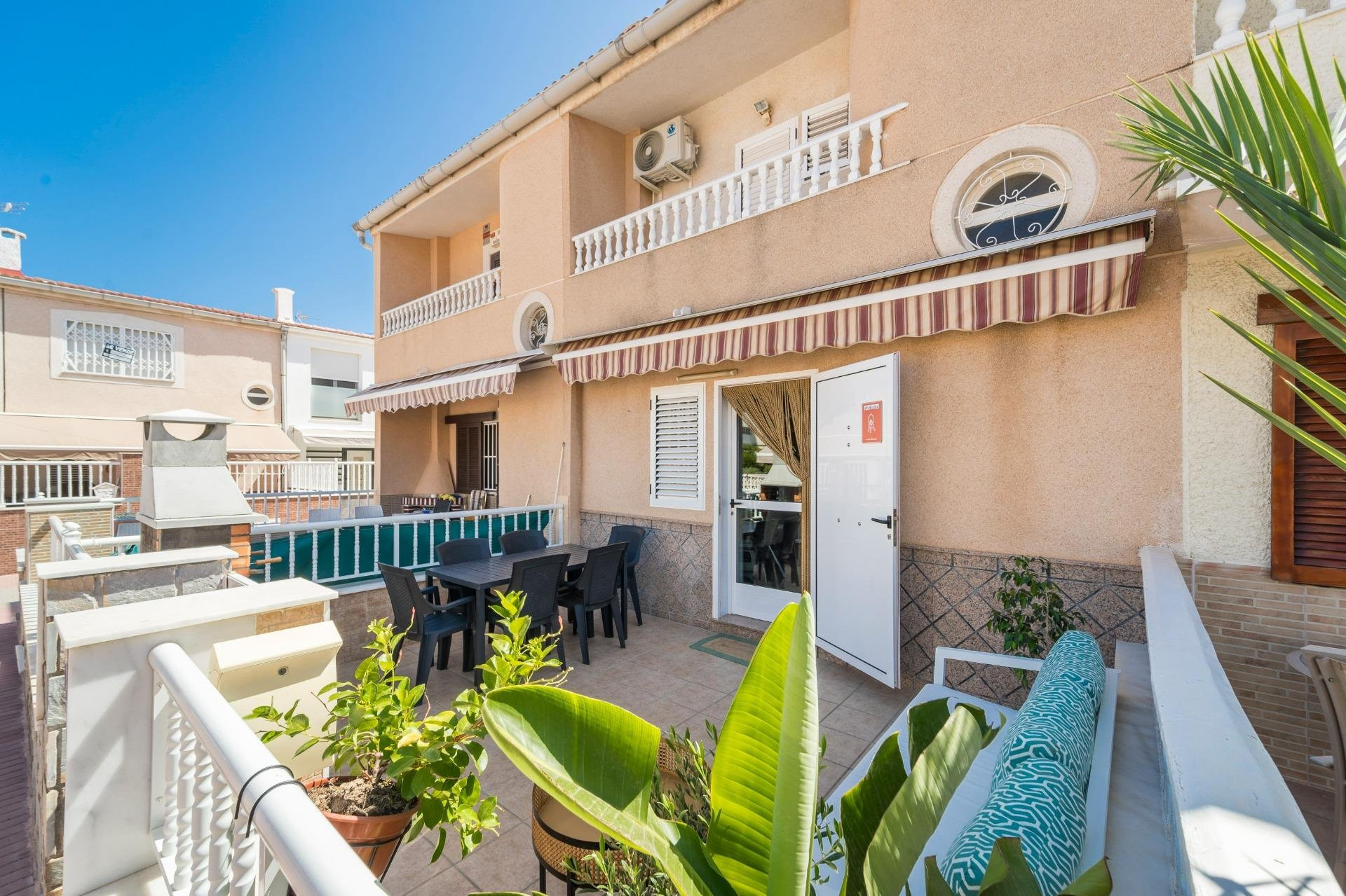 Apartment in Alicante - view 1