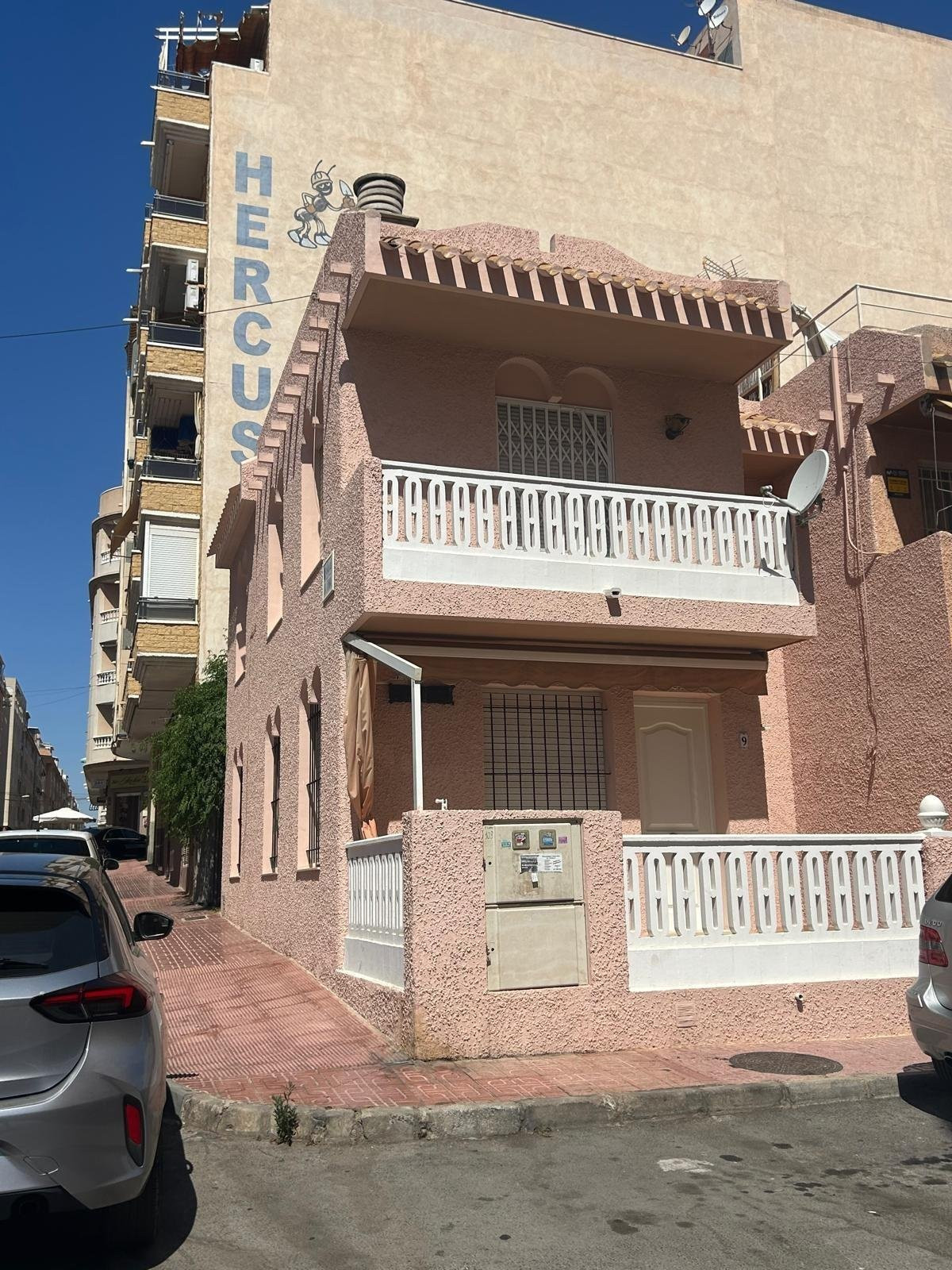 House in Alicante - view 1