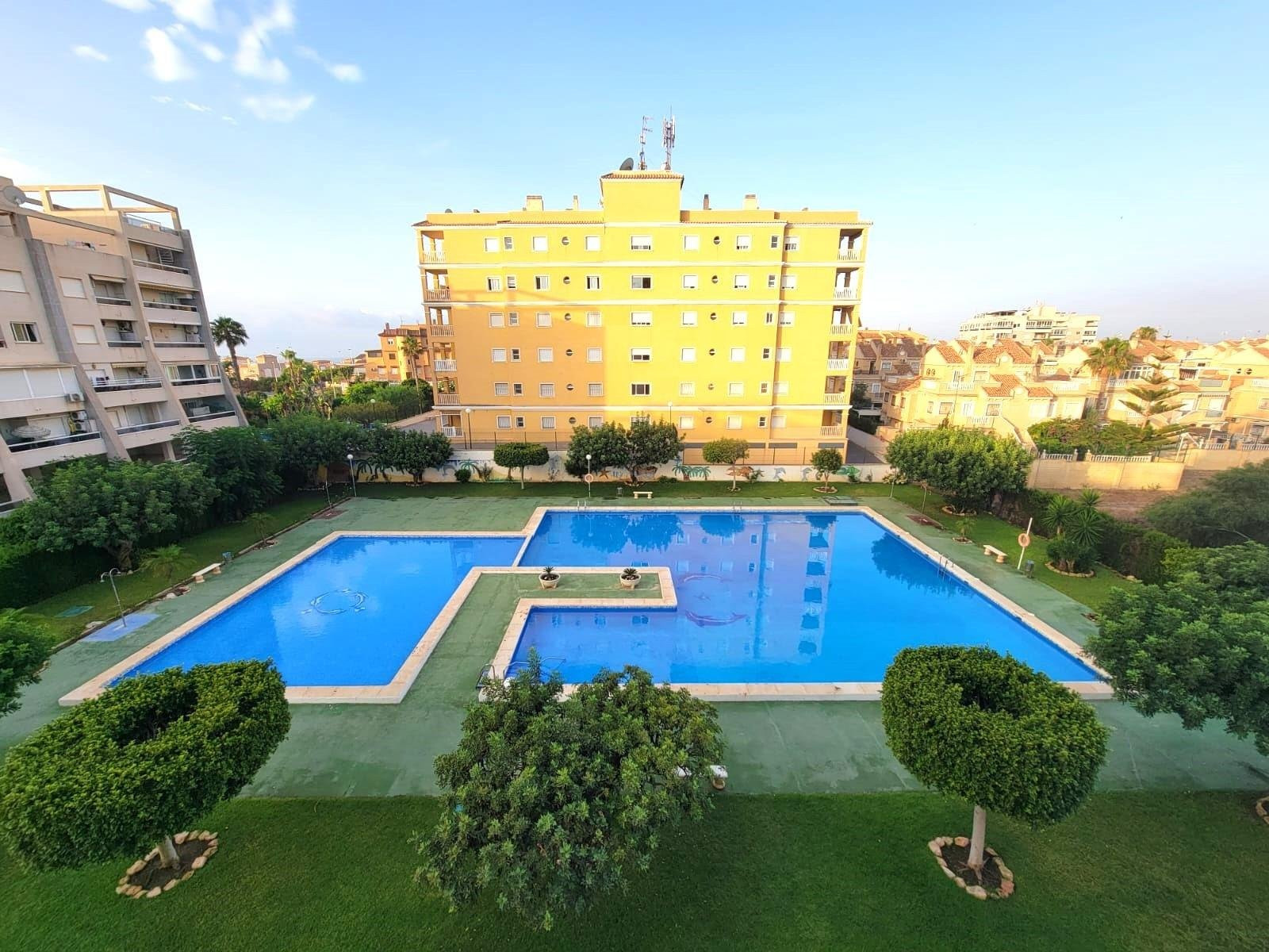 Apartment in Alicante - view 1