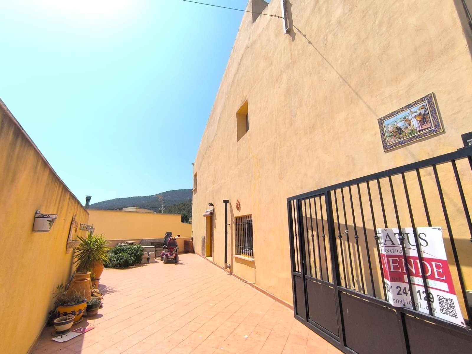 House in Alicante - view 1