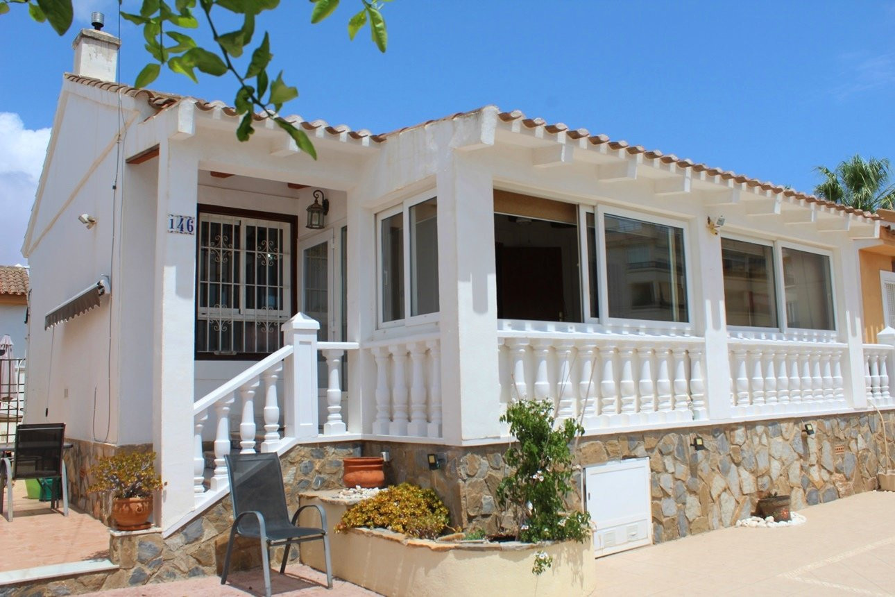 Villa in Urbanizacion los Balcones - view 1