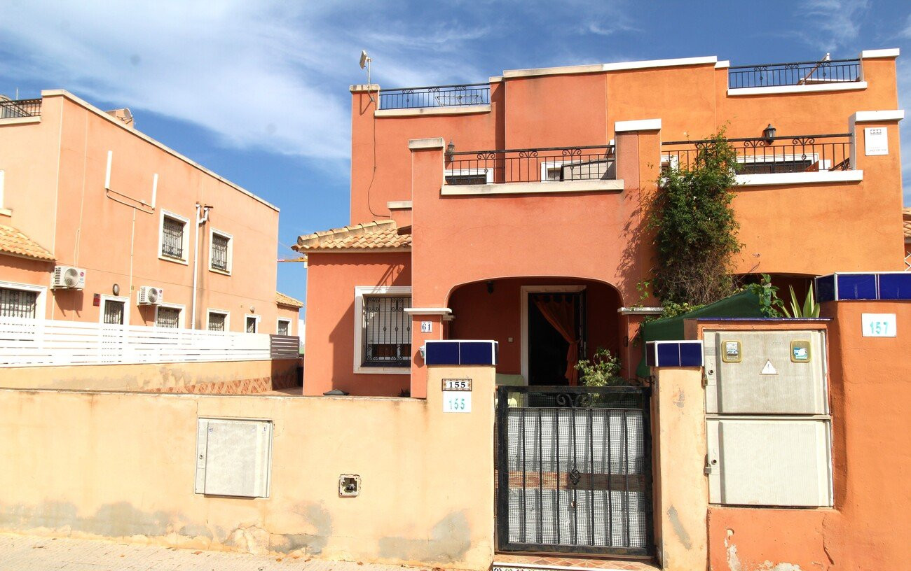 House in Alicante - view 1