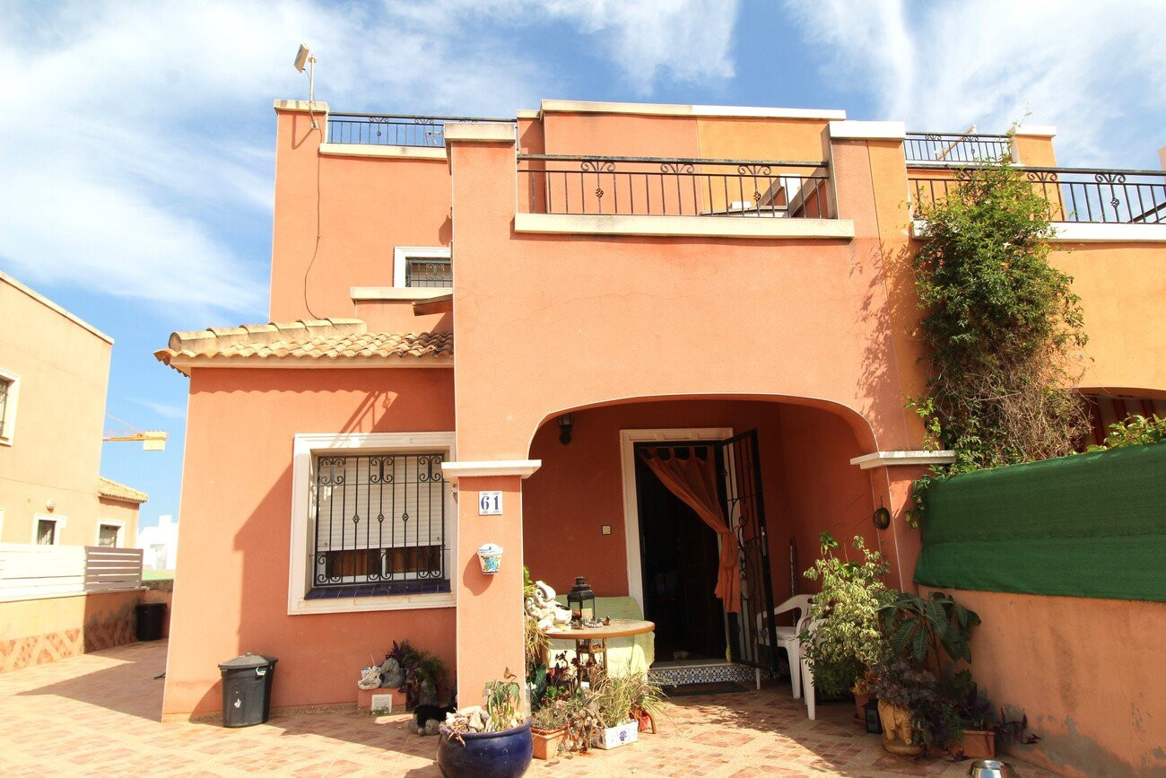 House in Alicante - view 1