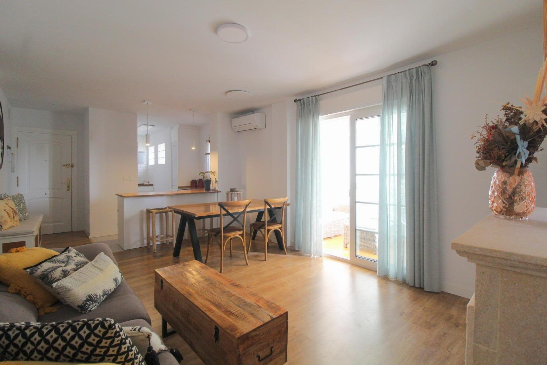 Apartment in Alicante - view 1