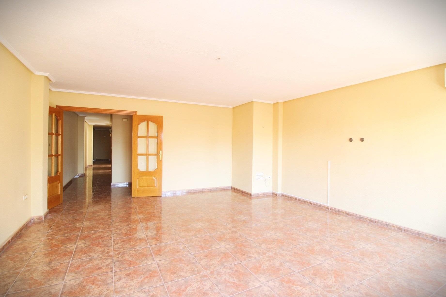 Apartment in Alicante - view 1
