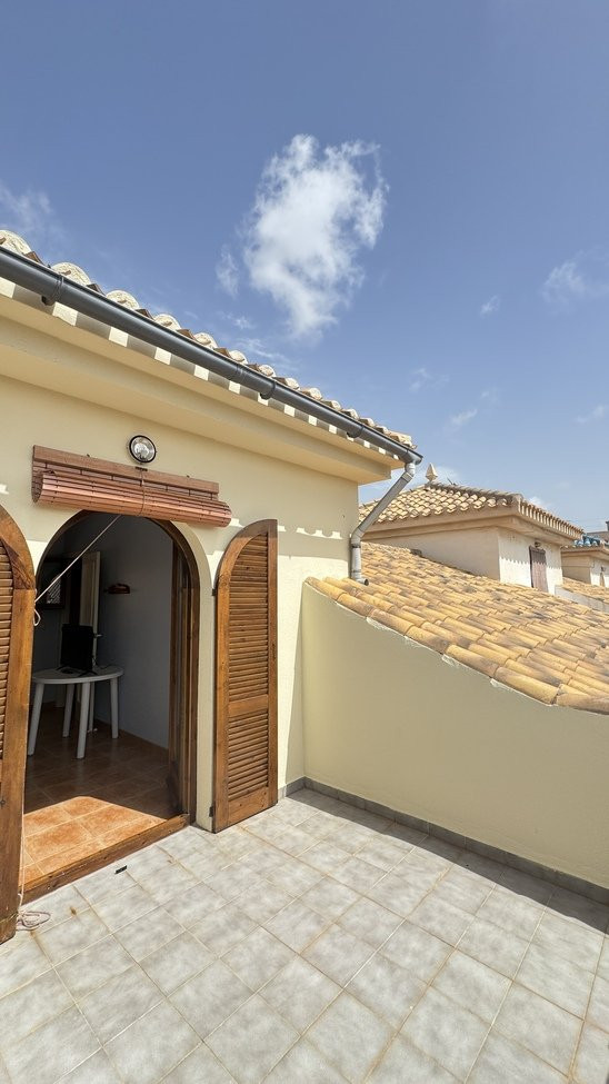 Villa in Santa Cruz - view 1